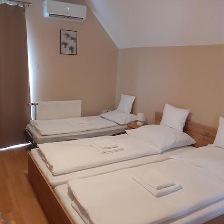 Bed and Breakfast Family Panzió Zalakaros Exterior foto