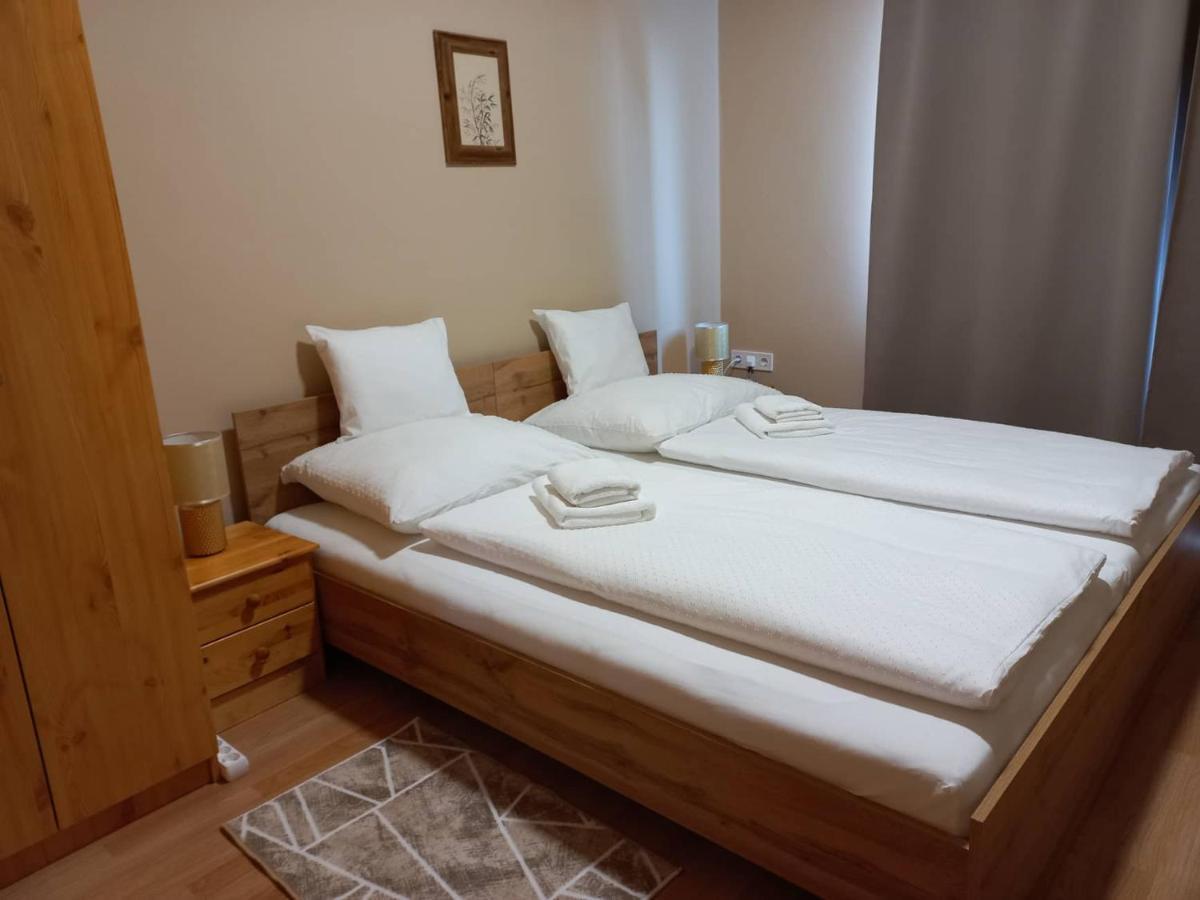 Bed and Breakfast Family Panzió Zalakaros Exterior foto